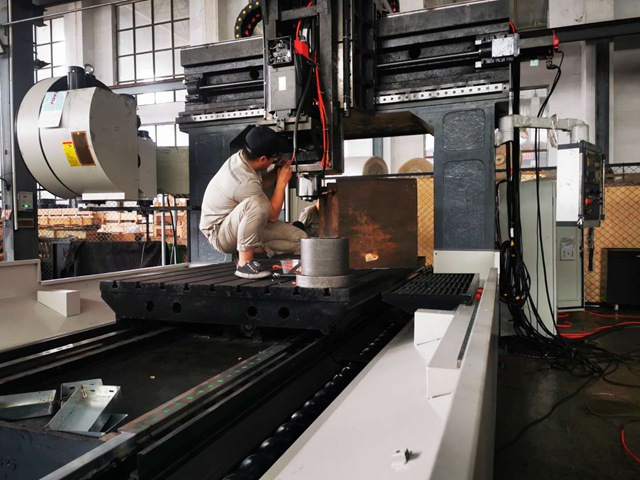 精科大恒來(lái)分享數(shù)控龍門機(jī)床排屑機(jī)的作用和保養(yǎng)方式